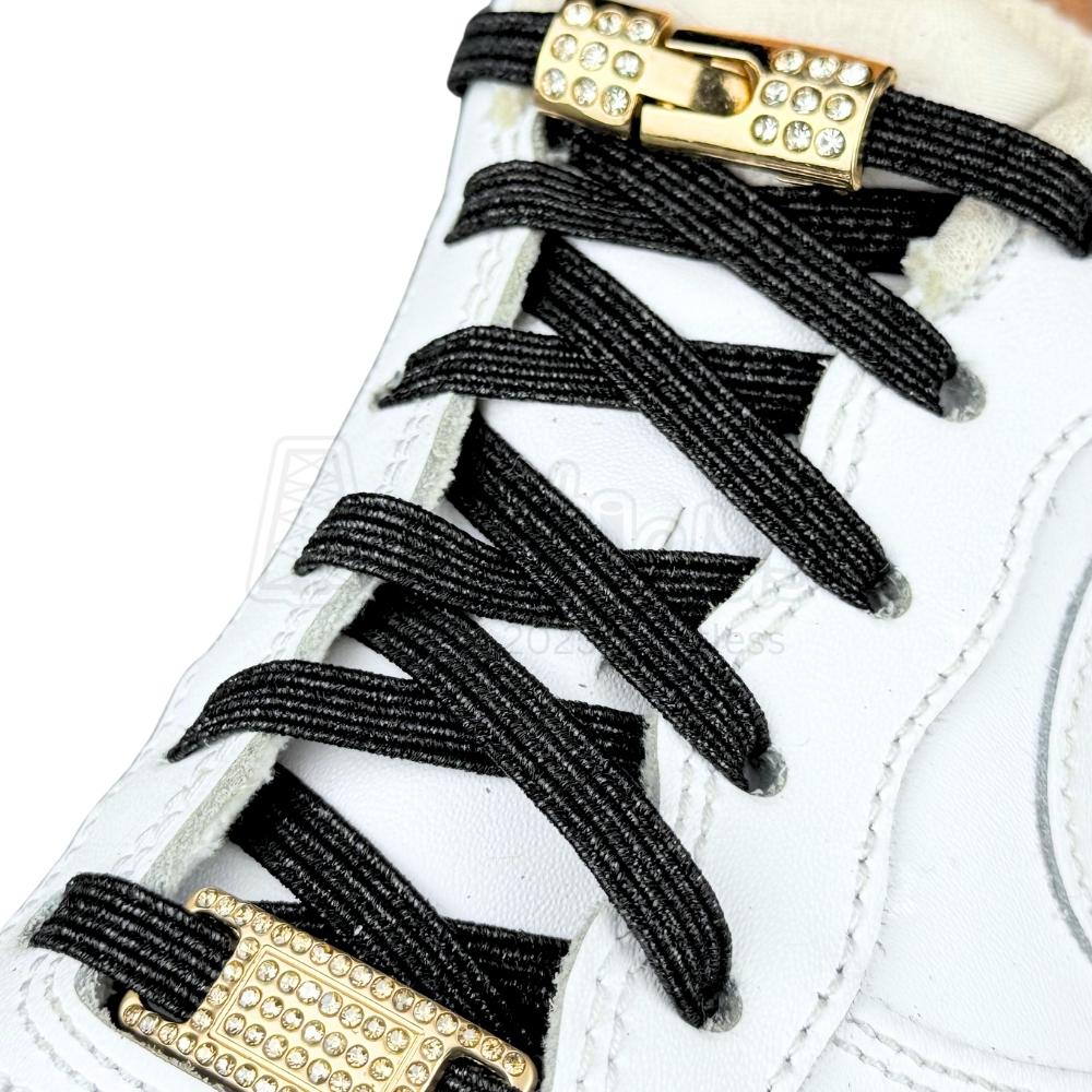 Elastische veters zonder strikken bling bling 6mm haak sluiting zwart geregen in witte Nike Air Force 1