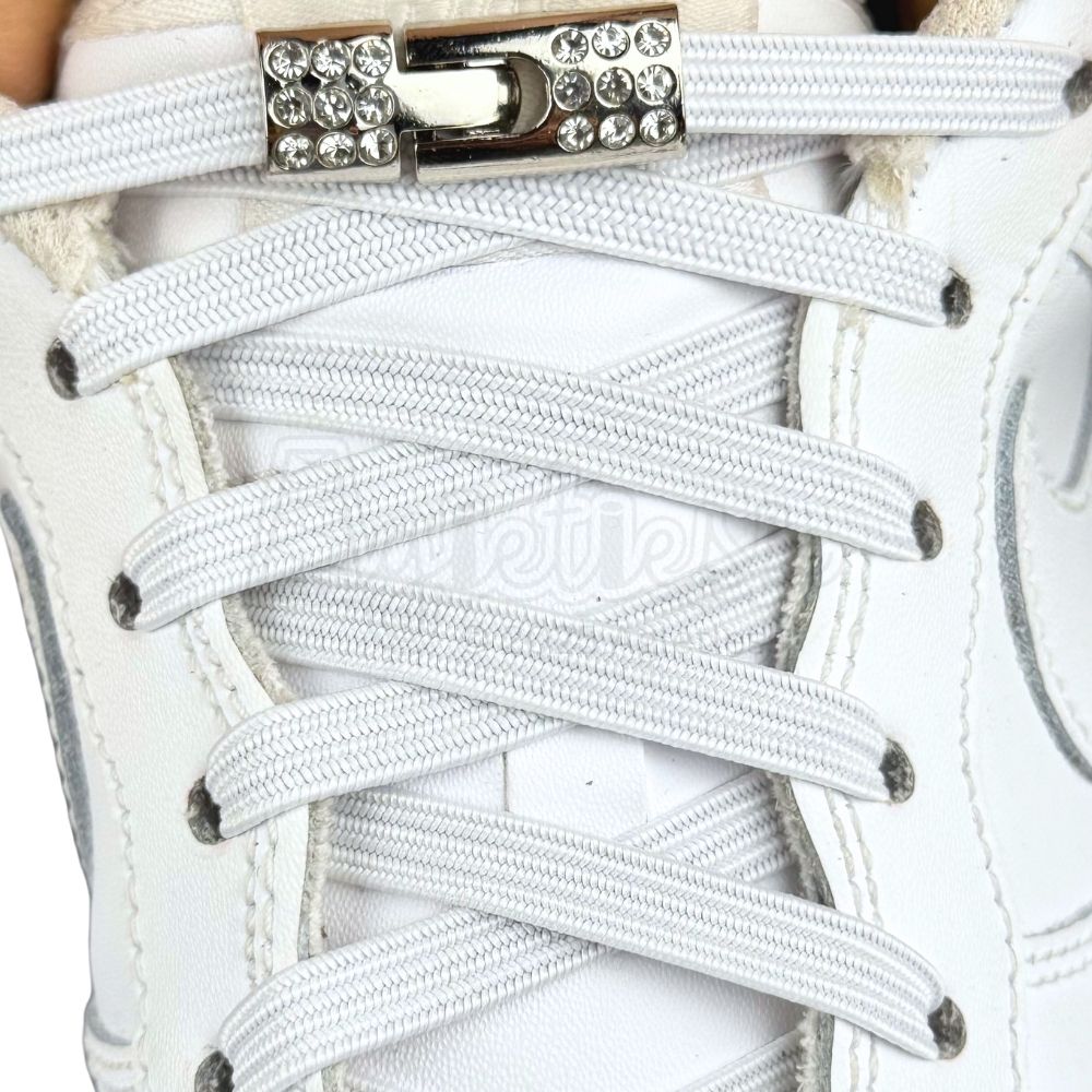 Elastische veters zonder strikken bling bling 6mm haak zilveren sluiting wit met stretch uitgerekt