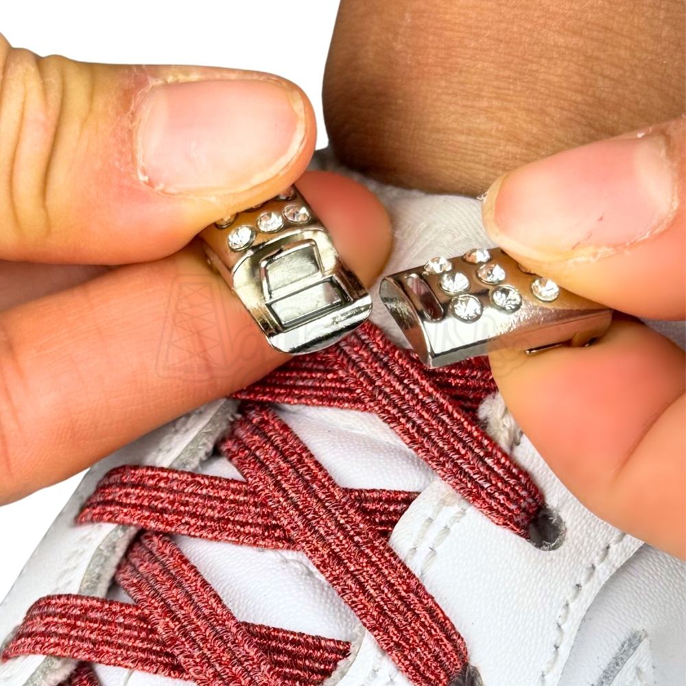 Elastische veters zonder strikken glitter 6mm bling magnetische sluiting rood detailfoto van hoe de sluiting werkt