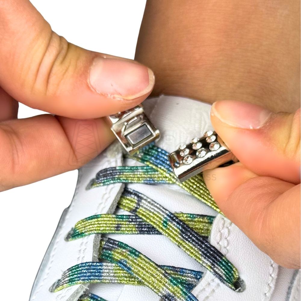 Elastische veters zonder strikken glitter 6mm bling magnetische sluiting splash detailfoto van hoe de sluiting werkt