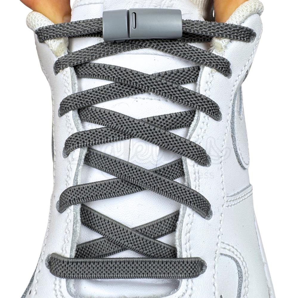 Elastische veters zonder strikken plat 6mm magnetische sluiting antraciet met stretch uitgerekt