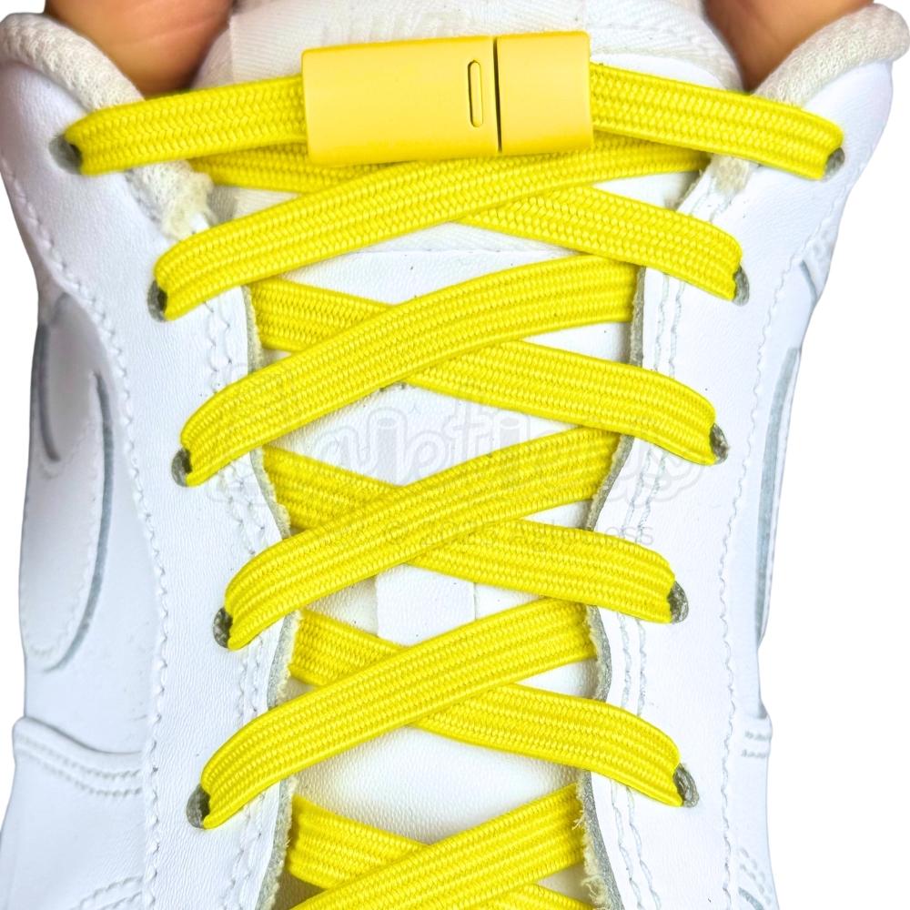 Elastische veters zonder strikken plat 7mm magnetische sluiting geel met stretch uitgerekt