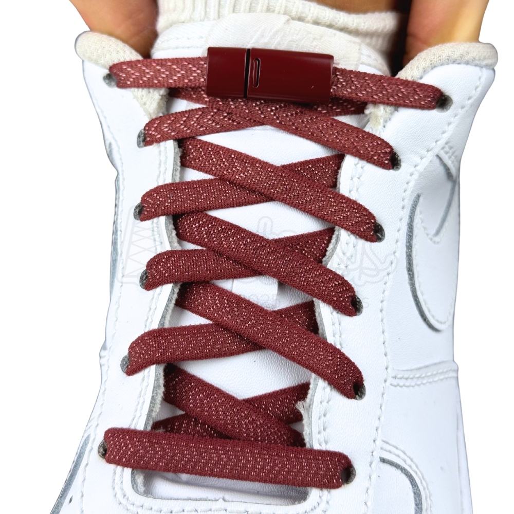 Elastische veters zonder strikken plat 8mm magnetische sluiting wijnrood met stretch uitgerekt