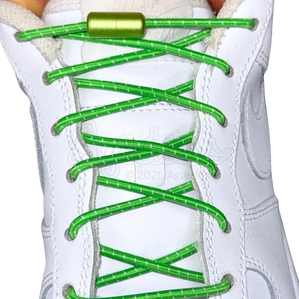 Elastische veters zonder strikken reflecterend 3mm capsule sluiting appelgroen met stretch uitgerekt