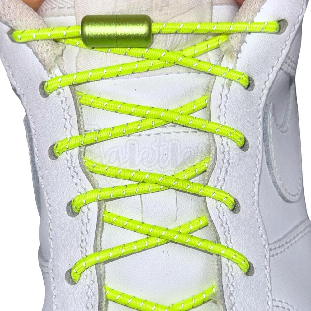 Elastische veters zonder strikken reflecterend 3mm capsule sluiting fluorescerend groen met stretch uitgerekt