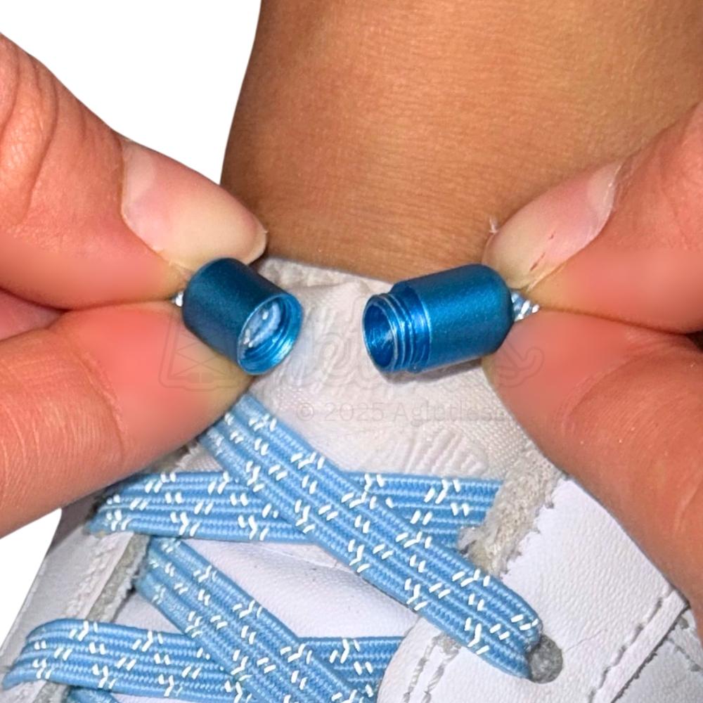 Elastische veters zonder strikken reflecterend 7mm capsule sluiting hemelsblauw detailfoto van hoe de sluiting werkt