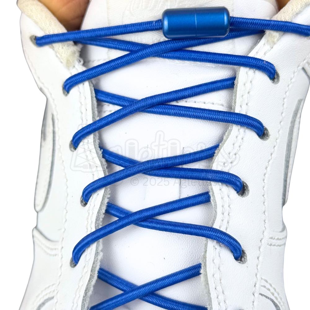 Elastische veters zonder strikken rond 3mm capsule sluiting blauw met stretch uitgerekt