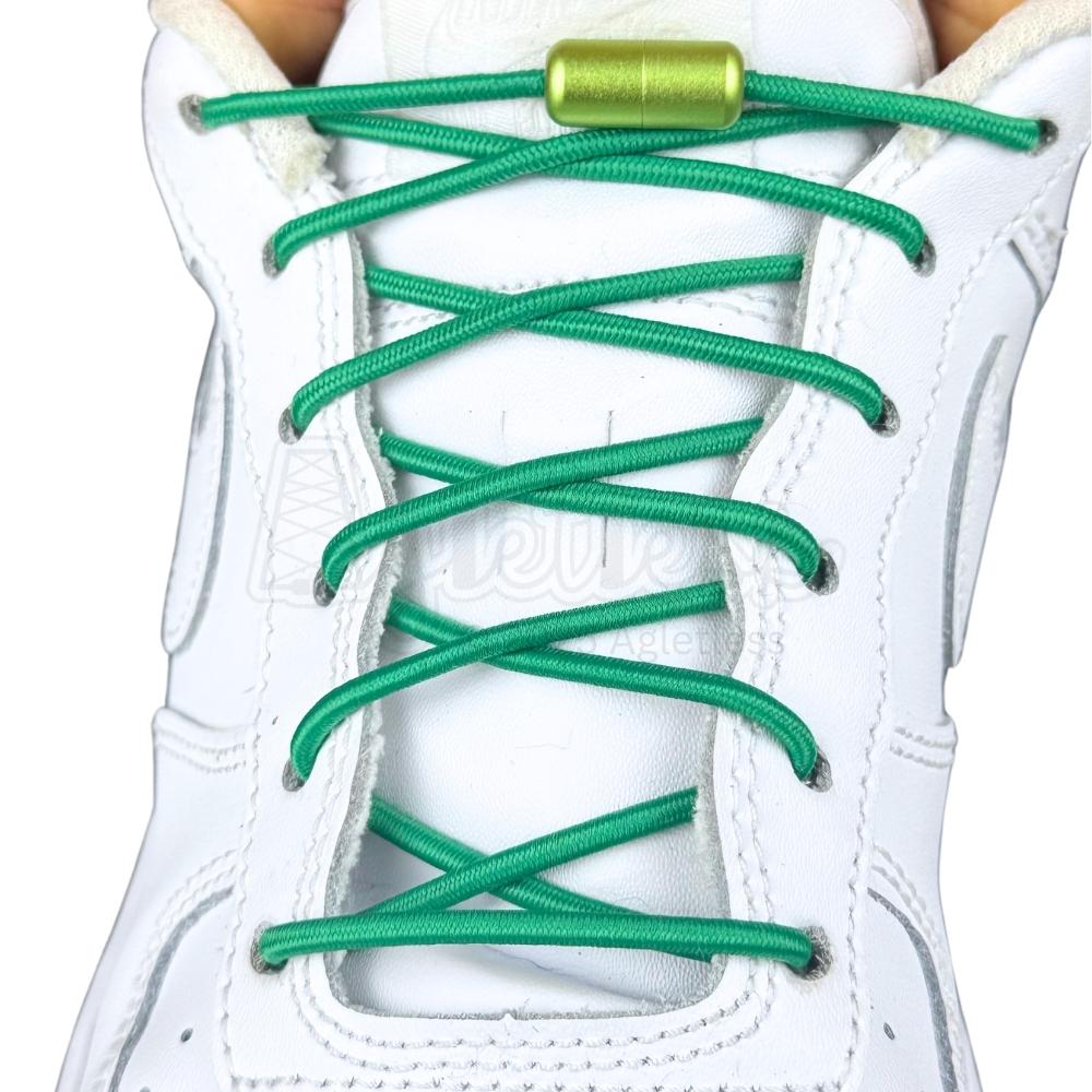 Elastische veters zonder strikken rond 3mm capsule sluiting groen met stretch uitgerekt