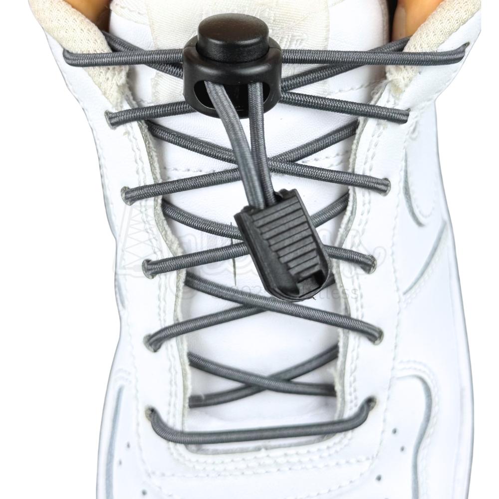 Elastische veters zonder strikken rond 3mm lock sluiting donkergrijs met stretch uitgerekt