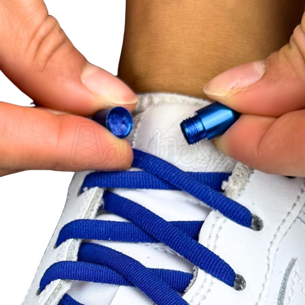 Elastische veters zonder strikken rond 5mm capsule sluiting blauw detailfoto van hoe de sluiting werkt