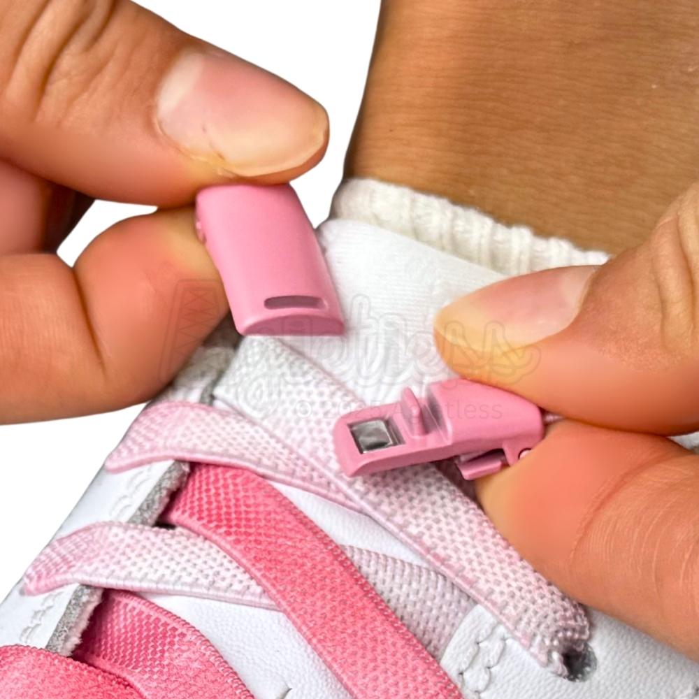 Elastische veters zonder strikken tie-dye 9mm magnetische sluiting roze detailfoto van hoe de sluiting werkt