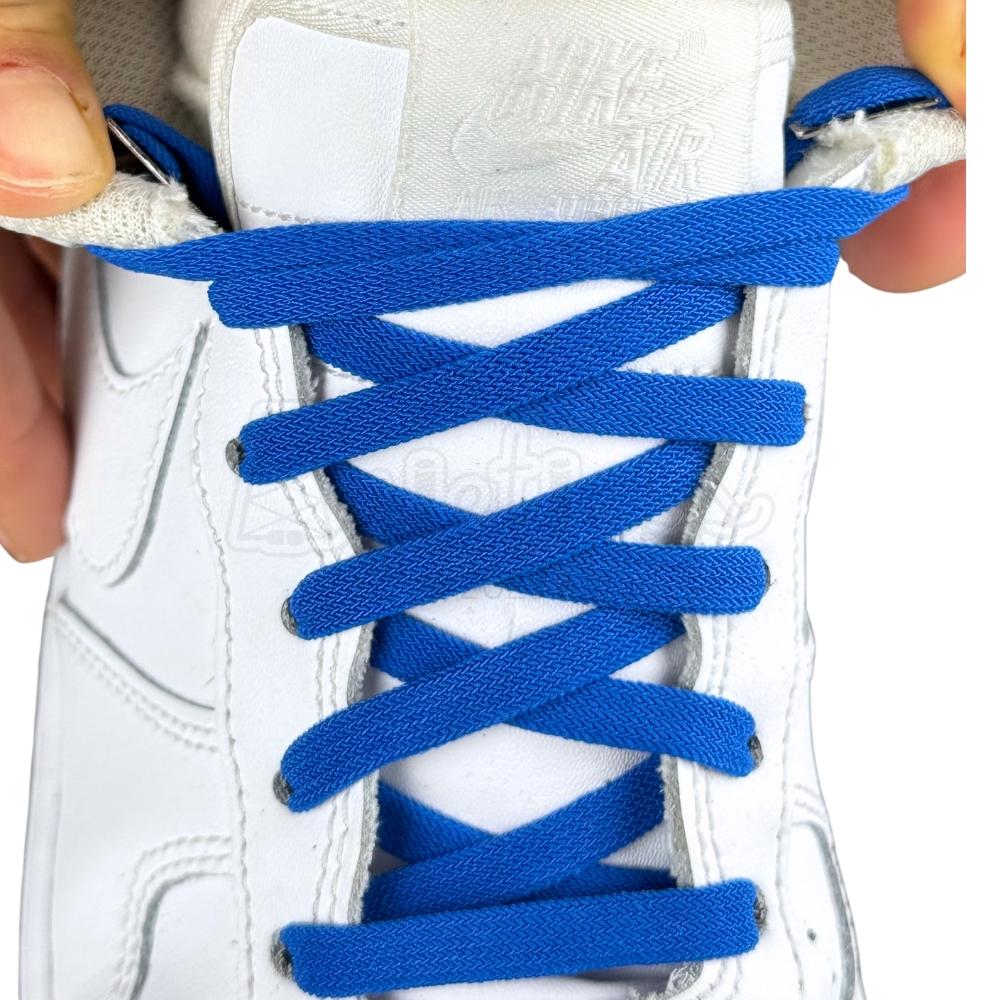 Elastische veters zonder strikken vintage 8mm onzichtbare clipjes blauw detailfoto van hoe de sluiting werkt