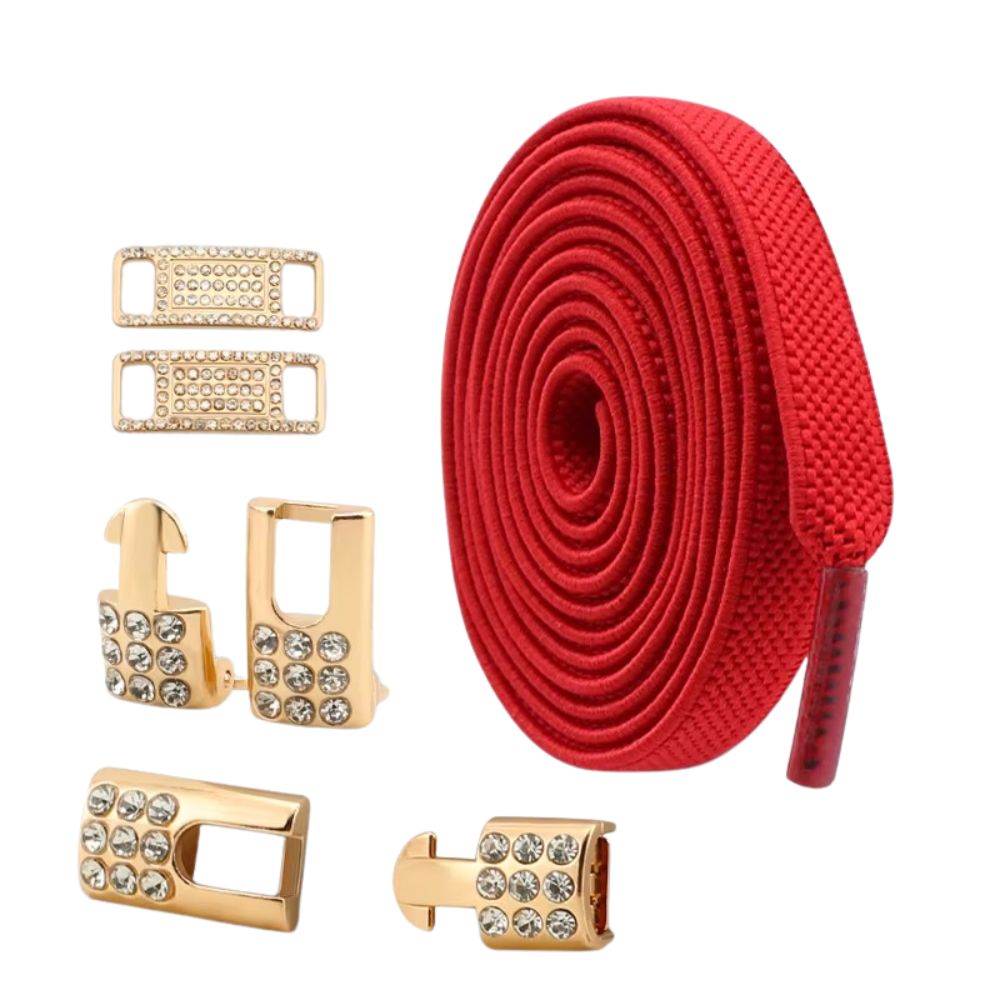 Rode platte elastische veters van 9 mm met gouden charm en strass haak als sluiting, voor een opvallende en levendige touch.