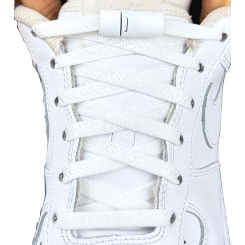 Elastische veters zonder strikken plat 8mm magnetische sluiting wit met stretch uitgerekt uitgelichte afbeelding