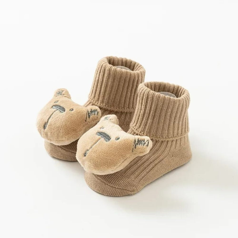 Warme babysokjes met knuffel in beerontwerp, een perfecte keuze voor baby's comfort