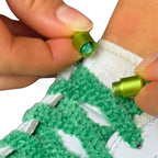 Elastische veters zonder strikken fluffy 7mm capsule sluiting groen detailfoto van hoe de sluiting werkt