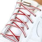 Elastische veters zonder strikken driehoek 3mm capsule sluiting rood wit geregen in witte Nike Air Force 1