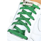 Elastische veters zonder strikken glitter 6mm bling magnetische sluiting groen geregen in witte Nike Air Force 1