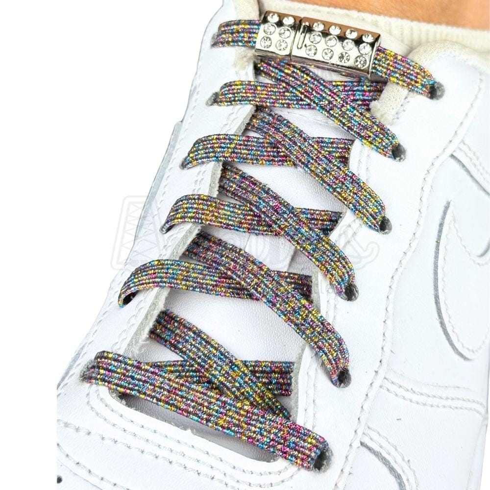 Elastische veters zonder strikken glitter 6mm bling magnetische sluiting regenboog geregen in witte Nike Air Force 1