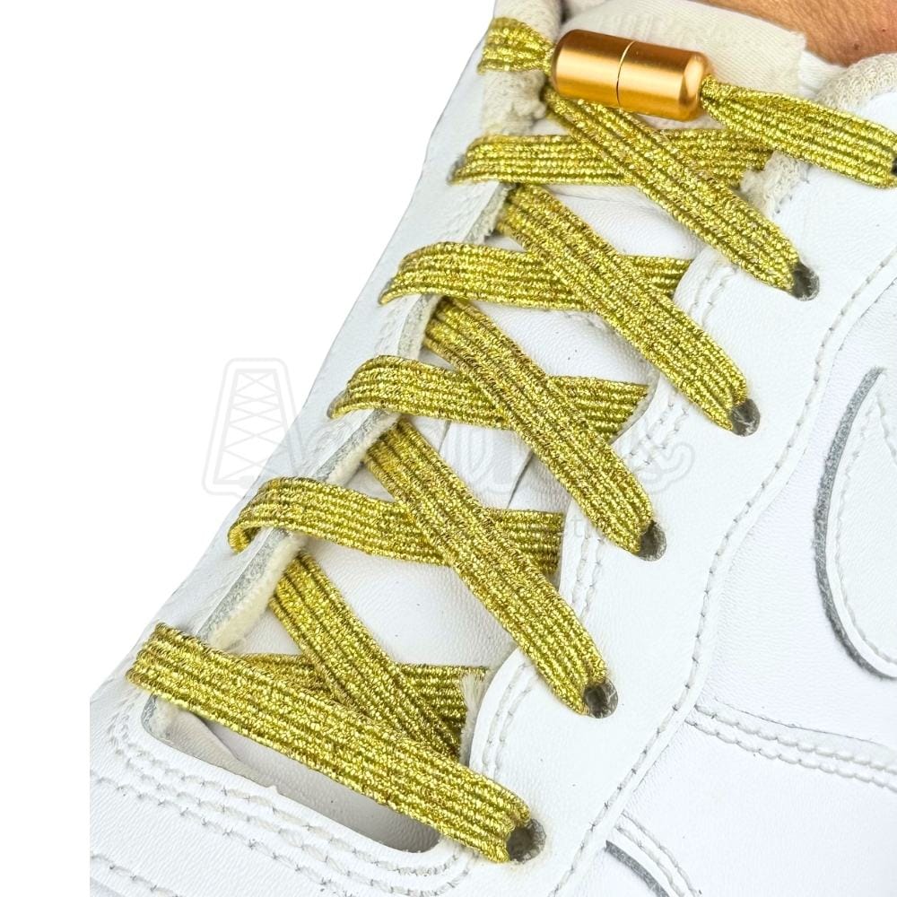 Elastische veters zonder strikken glitter 6mm capsule sluiting goud geregen in witte Nike Air Force 1