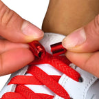 Elastische veters zonder strikken plat 8mm metalen draai capsule rood detailfoto van hoe de sluiting werkt