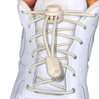 Elastische veters zonder strikken reflecterend 3mm lock sluiting beige met stretch uitgerekt