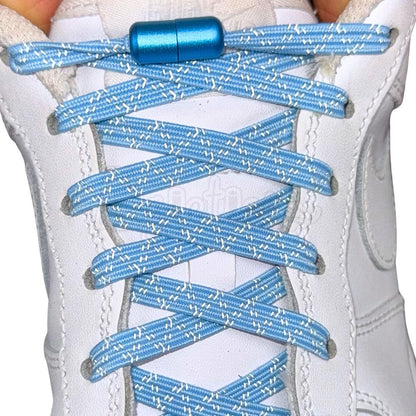 Elastische veters zonder strikken reflecterend 7mm capsule sluiting hemelsblauw met stretch uitgerekt