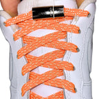 Elastische veters zonder strikken reflecterend 7mm magnetische sluiting oranje met stretch uitgerekt