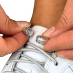 Elastische veters zonder strikken rond 3mm capsule sluiting grijs detailfoto van hoe de sluiting werkt