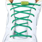 Elastische veters zonder strikken rond 3mm capsule sluiting groen met stretch uitgerekt