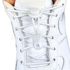 Elastische veters zonder strikken rond 3mm lock sluiting wit met stretch uitgerekt