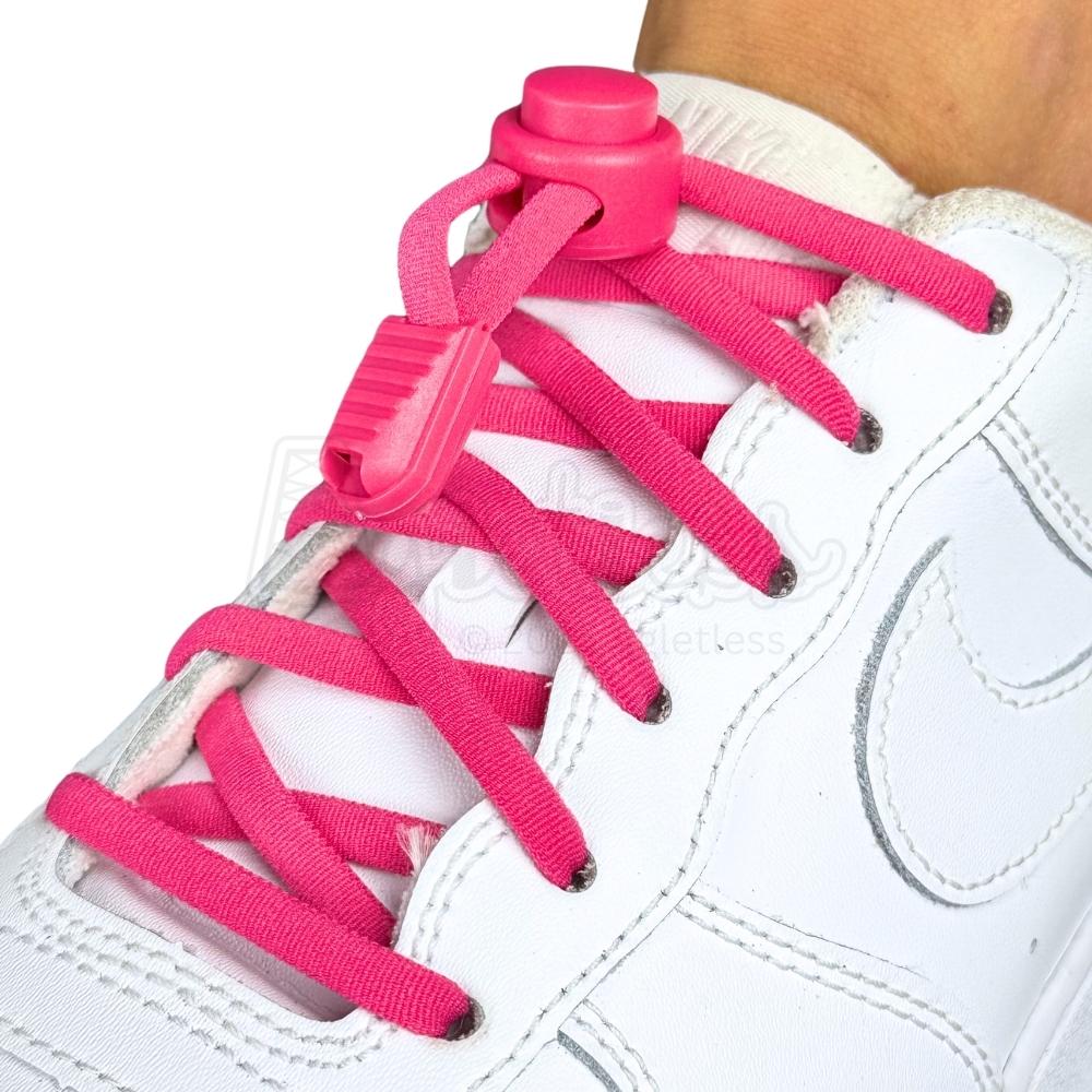 Elastische veters zonder strikken rond 5mm lock sluiting rozenrood geregen in witte Nike Air Force 1