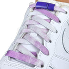 Elastische veters zonder strikken tie-dye 9mm magnetische sluiting paars geregen in witte Nike Air Force 1