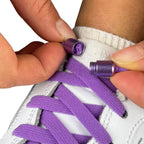 Elastische veters zonder strikken vintage 8mm capsule sluiting paars detailfoto van hoe de sluiting werkt