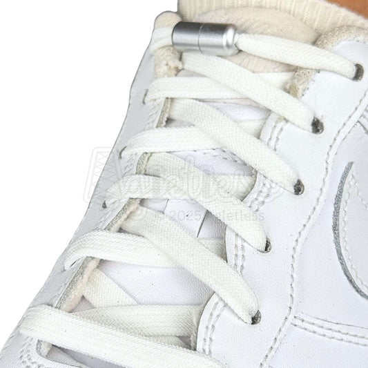 Elastische veters zonder strikken vintage 8mm capsule sluiting wit geregen in witte Nike Air Force 1