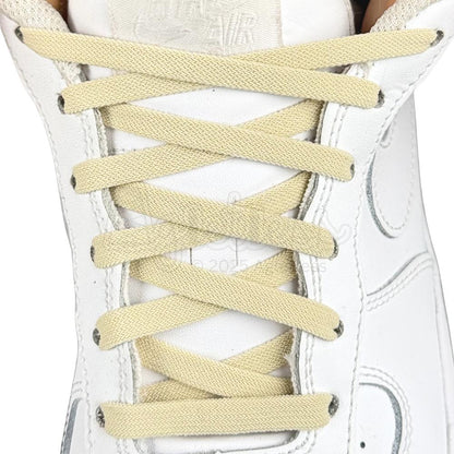 Elastische veters zonder strikken vintage 8mm onzichtbare clipjes beige met stretch uitgerekt
